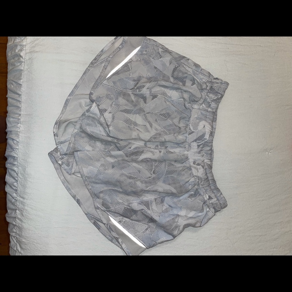 Lululemon Hotty Hot Shorts 2.0